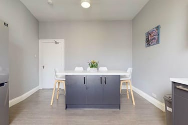 5 bed flat, Greenbank Terrace, Greenbank, Plymouth, PL48QF - Image 4